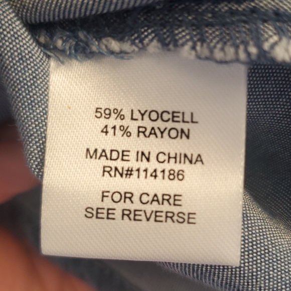 Women's Retrology Top - Sz Large - NWT - Picture 9 of 9